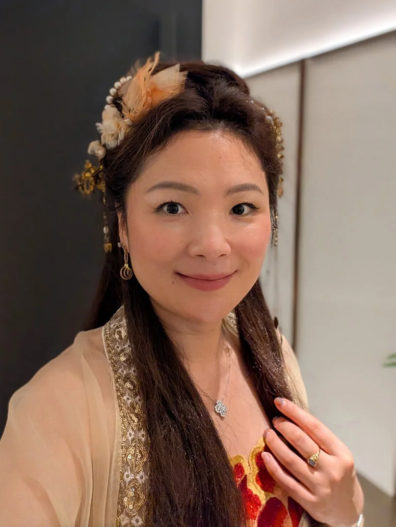 Portrait in traditional costume three days after the brow tattoo